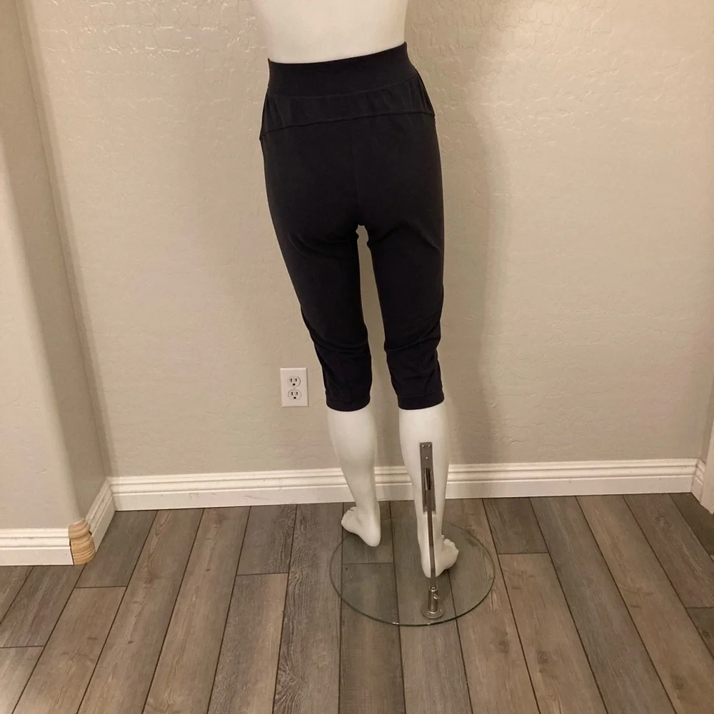 Lululemon Rejuvenate Crop *18